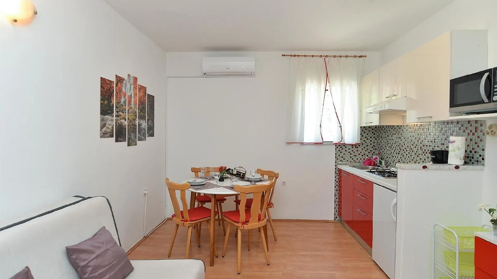 Apartment Ferienwohnung Fuer 4 Personen Ca 35 Qm In Porec, Istrien Istrische Riviera